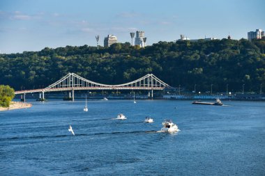 Kyiv. Ukrayna 'nın başkenti yaz manzarası