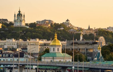 Podil 'in Kyiv kentsel manzarası