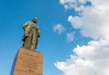 Kyiv 'deki ünlü Ukraynalı şair Taras Shevchenko anıtı