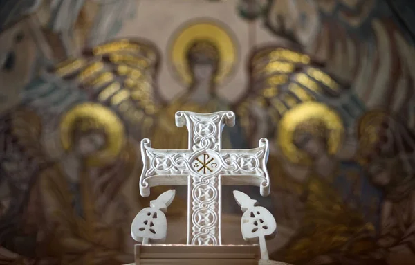 Bella Croce Ortodossa Marmo Bianco Intagliato Sullo Sfondo Pannello Mosaico — Foto Stock