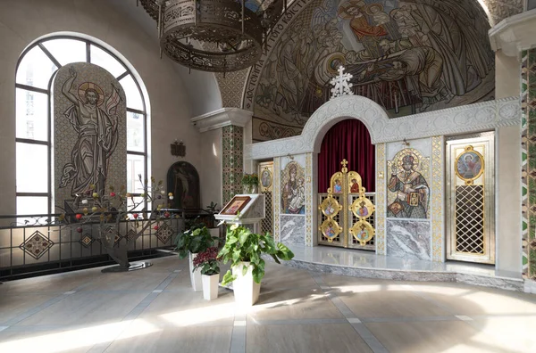 Interior Small Orthodox Church Mosaics Marble Iconostasis — Stock Fotó