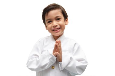 çocuğun beyaz zemin üzerine Tay kostüm