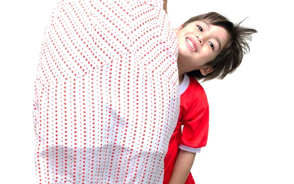 Little boy is hiding behide his mother — Stock Photo, Image