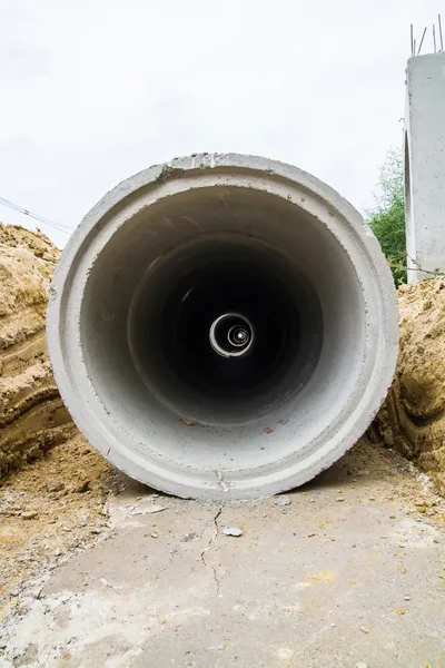 Tuyau de drainage en béton sur un chantier en Thaïlande — Photo