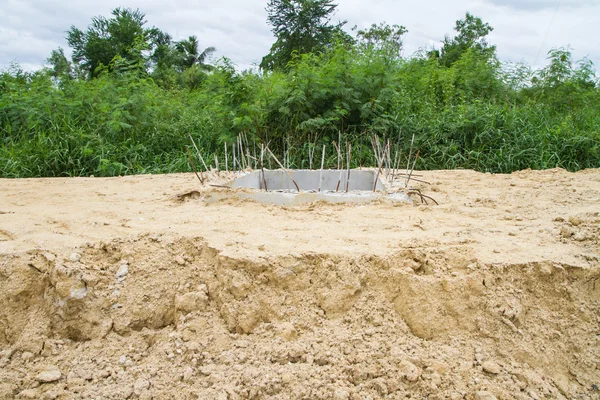 Tubería de drenaje de hormigón y alcantarilla en construcción — Foto de Stock