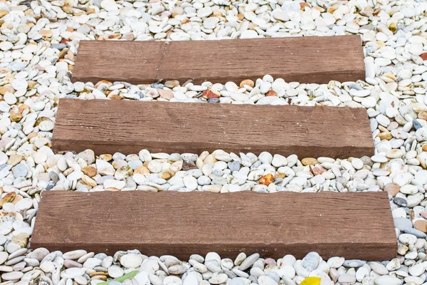 Kiezels rock en vloer tegel in de tuin — Stockfoto