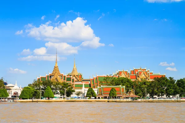 Wat pra kaew und großer Palast in Bangkok, Thailand — Stockfoto