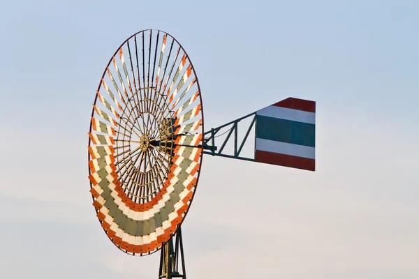 Turbina eolica produrre elettricità — Foto Stock