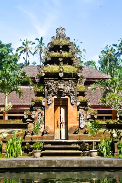 Porte du temple de Bali Pura Tirta Empul — Photo