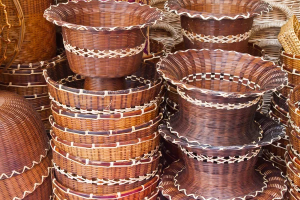 Woven ratan basket in the market — Stock Photo, Image