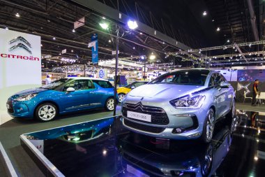 Nonthaburi - 6 Aralık: citroen ds5 araba üzerinde 30 Tayland uluslararası motor Expo ekranda 6 Aralık 2013 yılında nonthaburi, Tayland