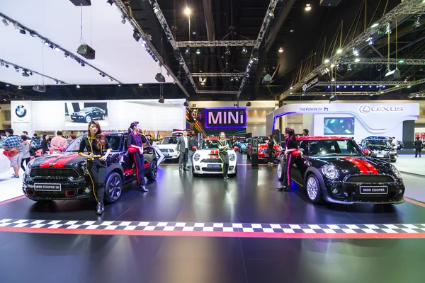 NONTHABURI - DECEMBER 6 : Mini Cooper car on display at The 30th Thailand International Motor Expo on December 6, 2013 in Nonthaburi, Thailand — Stock Photo, Image