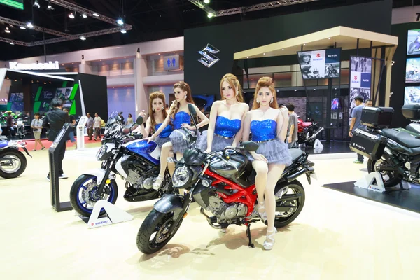 Ekranda tanımlanamayan model suzuki ile — Stok fotoğraf