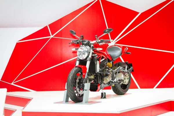 A motocicleta Ducati em exposição no 35th Bangkok International Motor Show 2014 — Fotografia de Stock