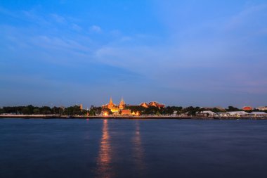 WAT pra kaew ve akşam ışık grand palace