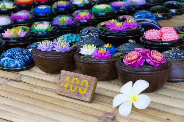 Soap carving flower and price tag in thai currency — Stock Photo, Image