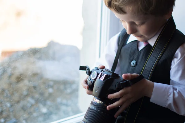 Chlapec fotograf — Stock fotografie