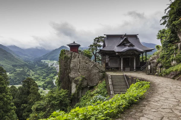 A view of japanese buddhist temple in Yamadera with beautiful landscape in the background — Stock Photo, Image