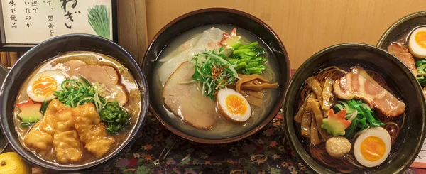 Three different kinds of ramen soup, a traditional japanese dish — Stock Photo, Image