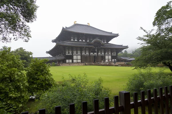 La sala principale del tempio Todai Ji il 18 giugno 2010 a Nara, Giappone — Foto Stock