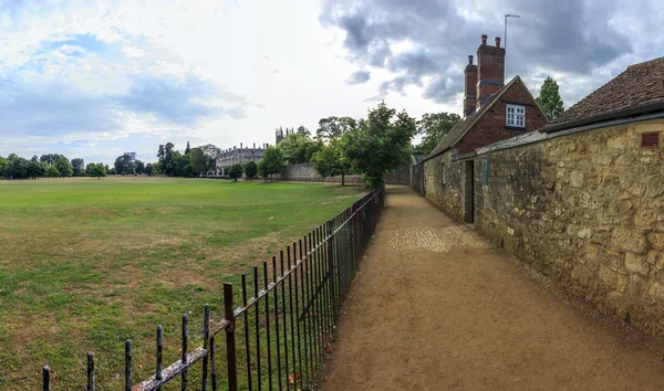 Rose lane Em Oxford, Inglaterra com Christ Church Meadow na le — Fotografia de Stock