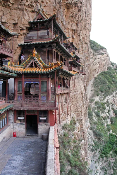 Famous hanging monastery in Shanxi Province near Datong, China, — Stock Photo, Image