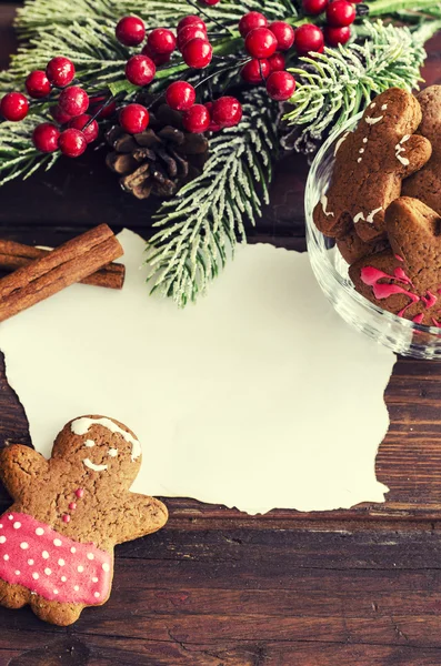 Lebkuchen Mann Weihnachten Coockies und Dekoration Stockbild