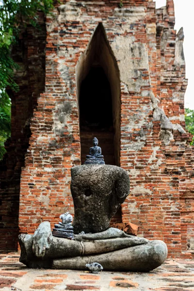 Statua di Buddha Thai a Wat Mahathad, Ayutthaya Thailandia — Foto Stock