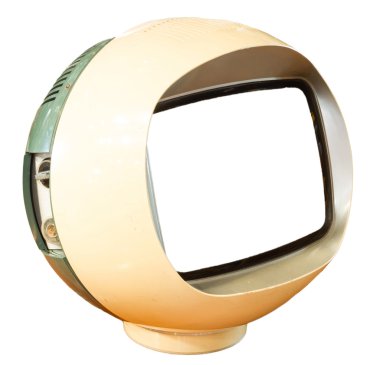 aşınmış eski bir tv ile üzerine beyaz izole battaniye perde ayarla.