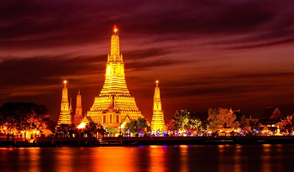 Prang of Wat Arun, Bangkok, Thailand — стоковое фото