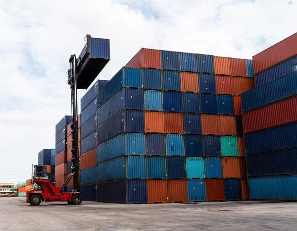 Containerplatz — Stockfoto