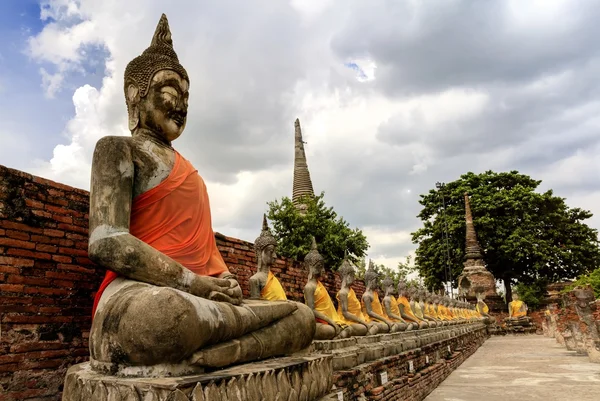 Taş bir Buda heykeli — Stok fotoğraf