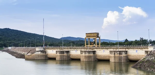 Ubonrat dam, Khon Kaen, Tailândia — Fotografia de Stock