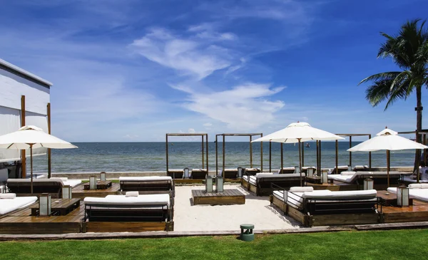 Lettino, sulla spiaggia — Foto Stock