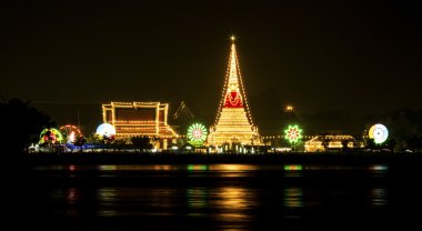 Tapınak phra samut chedi samut prakan içinde