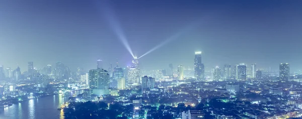 Pohled přes velké asijské město bangkok — Stock fotografie