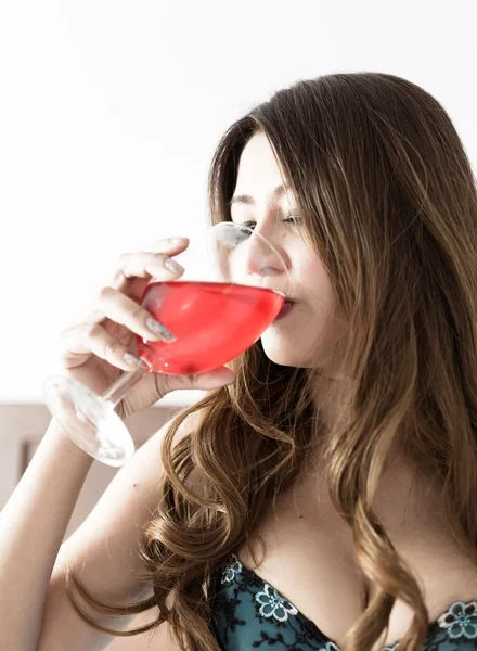 ワインを飲む女 — ストック写真