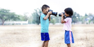 çocuklar fotoğrafçı