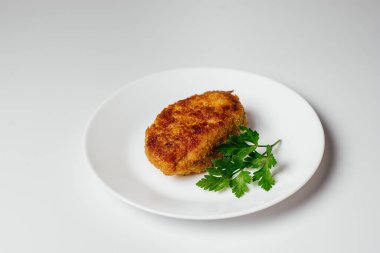 Tabakta tabak, lezzetli yemek.