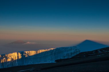 kilimanjaro gölgesi