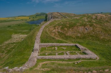 Hadrian Duvarı üzerindeki ağ geçidi