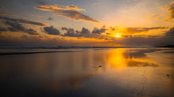 Dags För Solnedgång Seascape Bakgrund Ljust Solljus Sol Vid Horisonten — Stockfoto