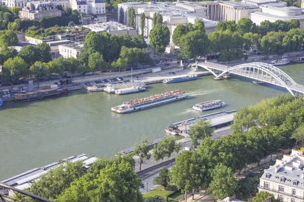 Uitzicht vanaf de toren van eiffel — Stockfoto