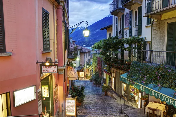 贝拉吉奥，2013 年 10 月 12 日： 如诗如画的小镇街景在贝拉焦 — 图库照片