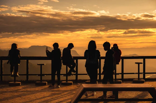 Silhouette Tourist Mountain Pino Latte Restaurant Cafe Khao Kho Phetchabun — стоковое фото