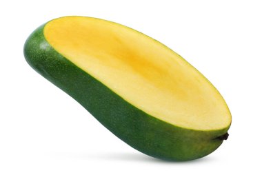 Beyaz arka planda izole edilmiş tatlı mango meyvesi