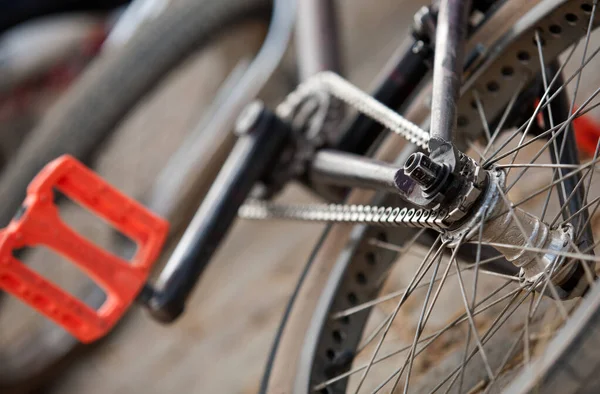 Detalhe Bicicleta Com Pedal Laranja — Fotografia de Stock