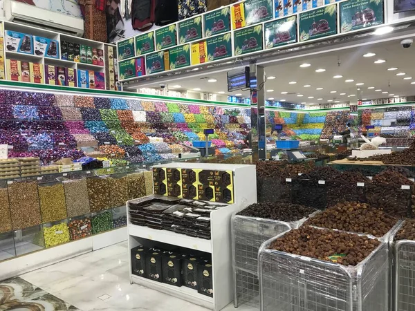 Chocolats Colorés Qui Vendent Dans Une Boutique Qui Achètent Chez — Photo