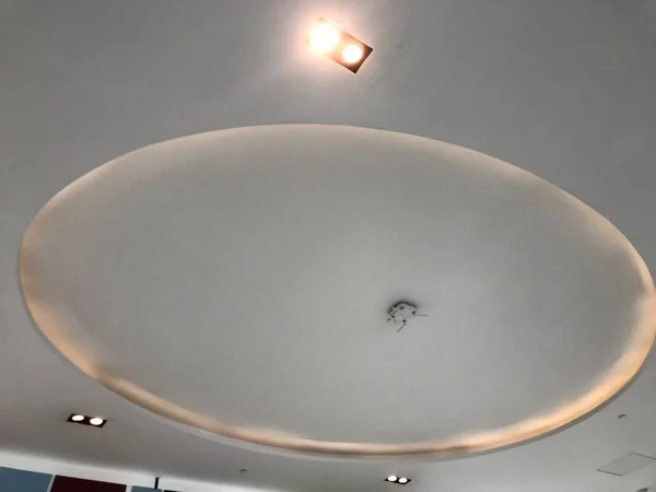 Circle Gypsum False Ceiling Coves Indirect Lighting Center Retail Shop — ストック写真