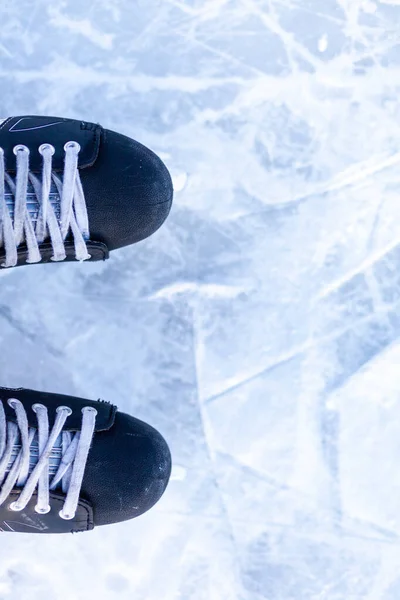 Pair Hockey Skates Laces Frozen Ice Rink Closeup Ice Skating Fotos De Bancos De Imagens Sem Royalties